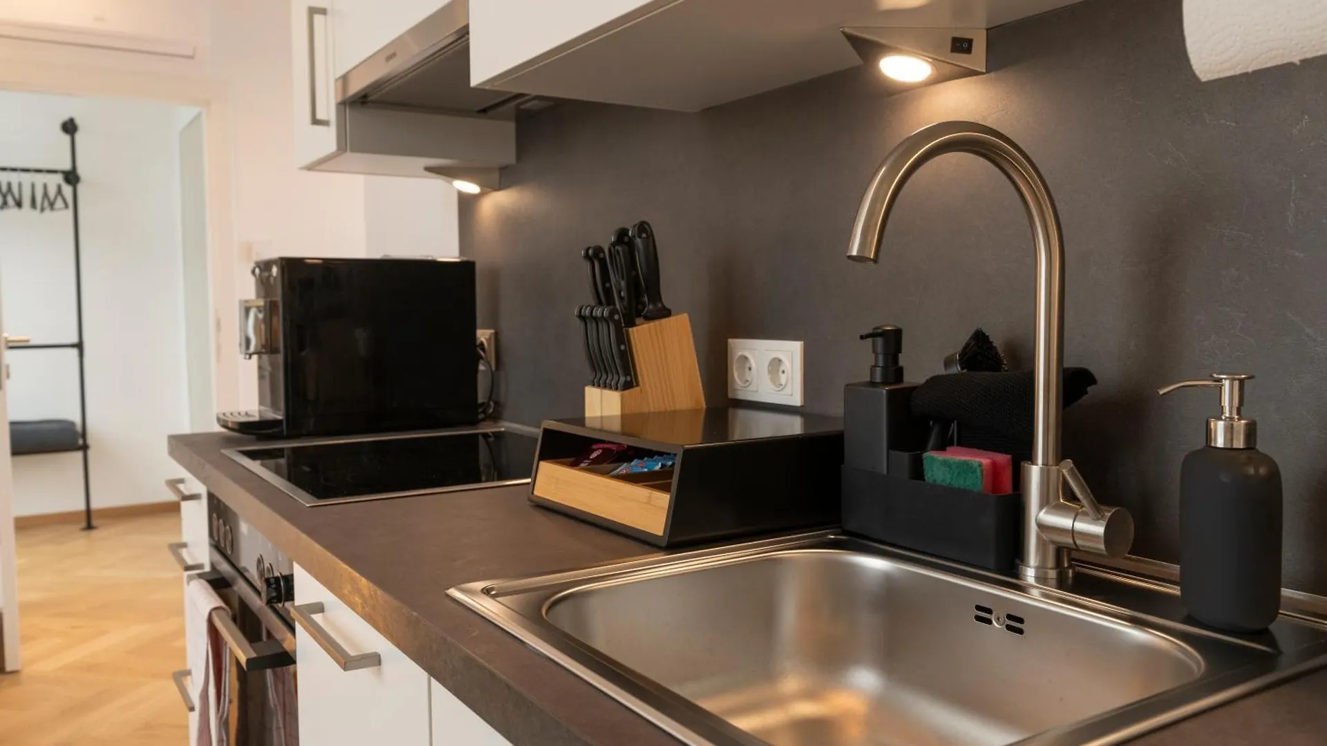Premium Apartment Mit Privatem Balkon I Levestate Viena